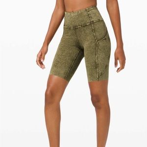 NWT Lululemon Fast and Free Short 10" *Ice Dye size 8